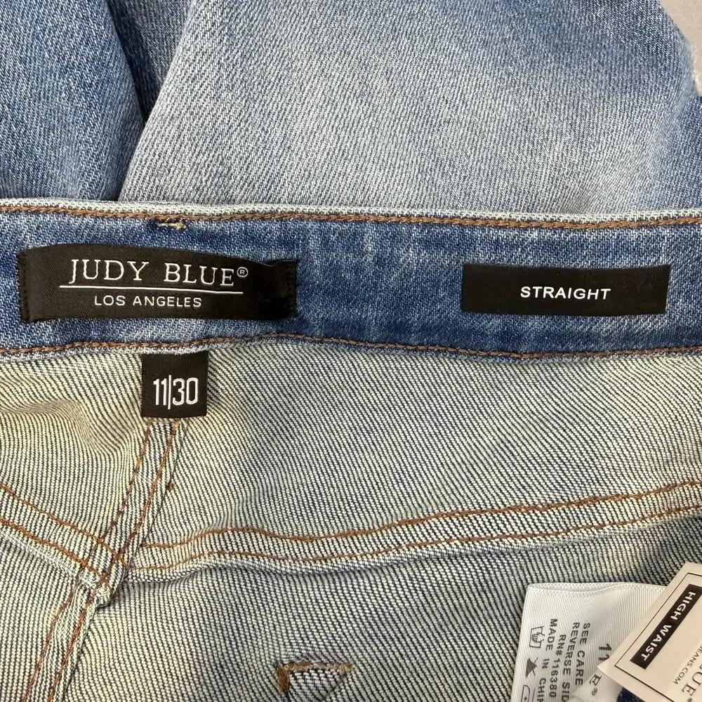 Judy Blue Jeans Women's 11/30 Blue Cropped Straight Leg High Waist NWT - Picture 8 of 14